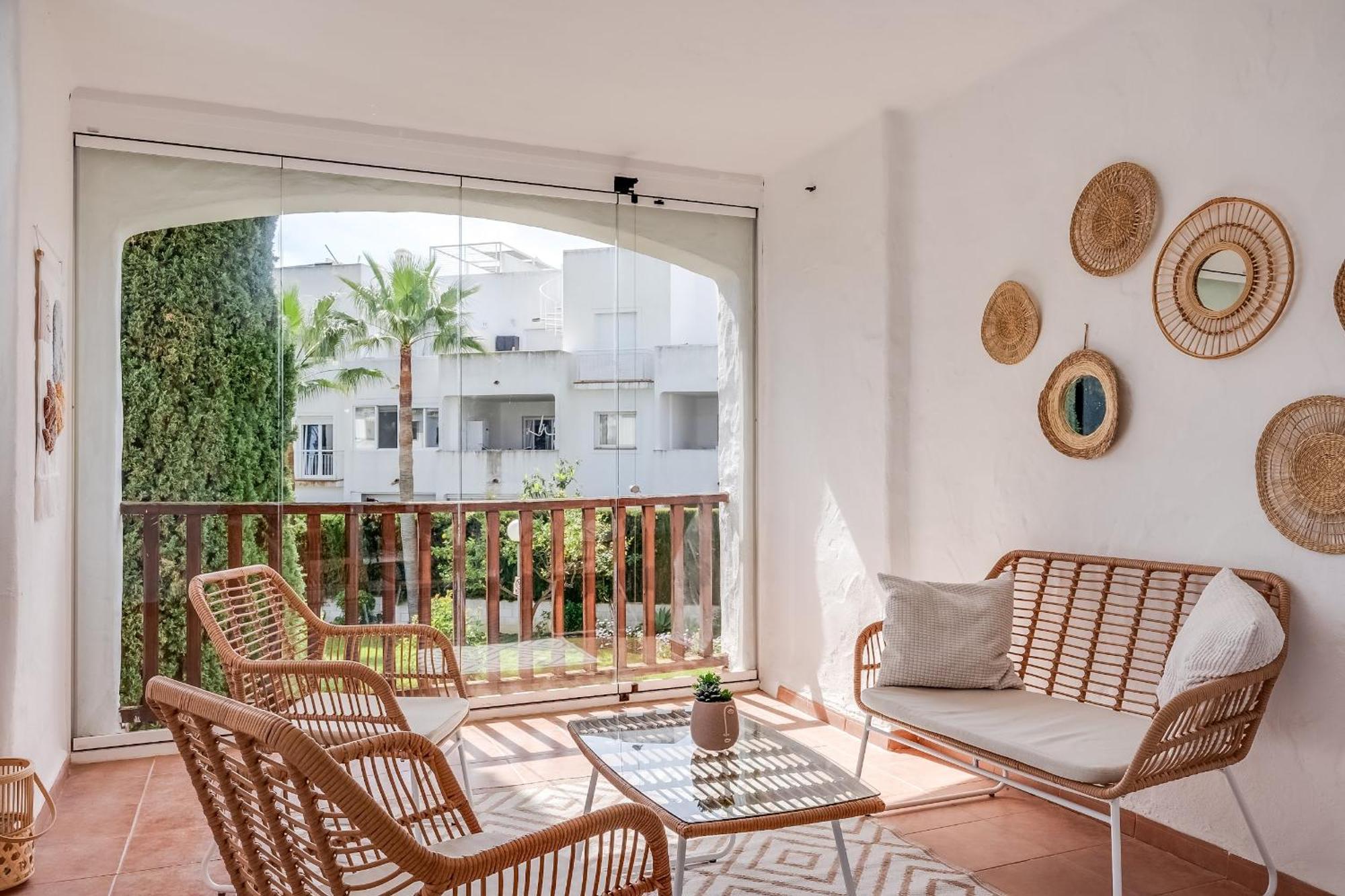 Gezellig Stijlvol Appartement Dichtbij Het Strand Εστεπόνα Εξωτερικό φωτογραφία